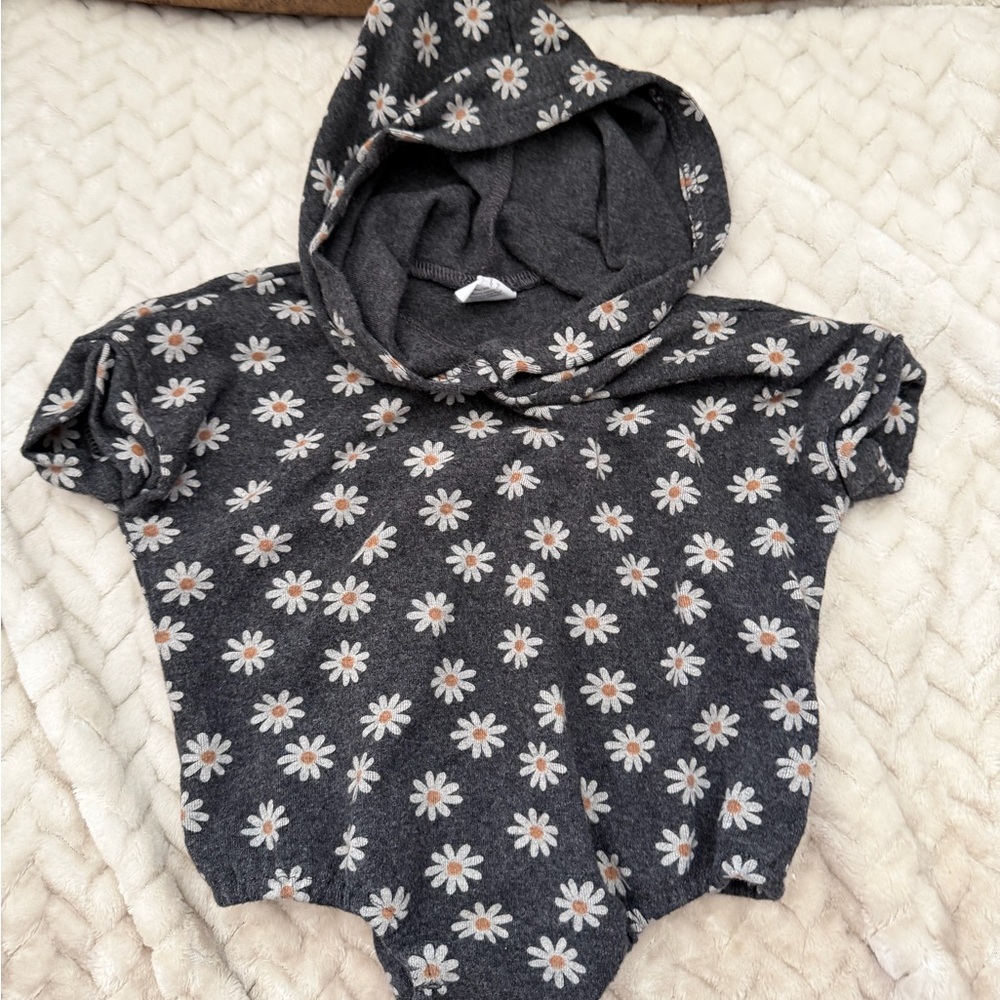 Little One Shop- Baby Girl Daisy Charcoal Hooded Onesie